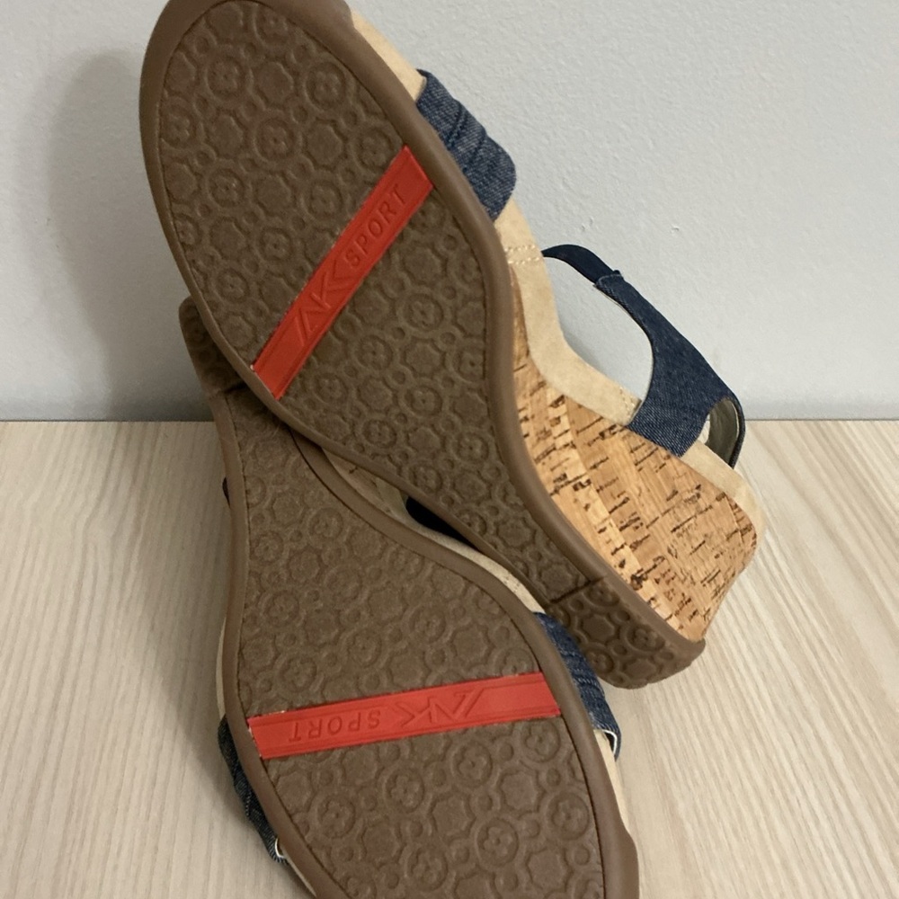 Anne Klein New! Sport Wedge Sandals Multicolor Gem Embellishments Size 10 - Picture 8 of 9